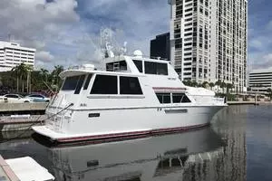 1998 Viking 54 Sport Yacht thumbnail 2