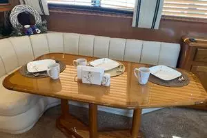 1998 Viking 54 Sport Yacht thumbnail 12