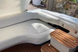 1991 Sea Ray 500 Sundancer thumbnail 14