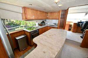 2005 Sunseeker Yacht thumbnail 14