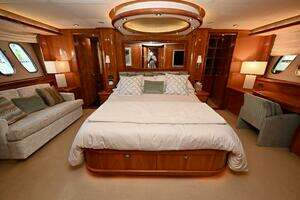 2005 Sunseeker Yacht thumbnail 42