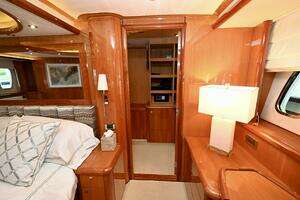 2005 Sunseeker Yacht thumbnail 46