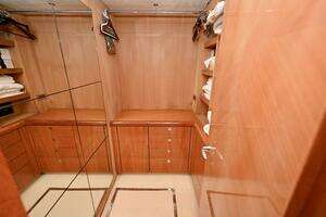 2005 Sunseeker Yacht thumbnail 30