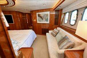2005 Sunseeker Yacht thumbnail 44