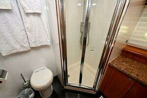 2005 Sunseeker Yacht thumbnail 29