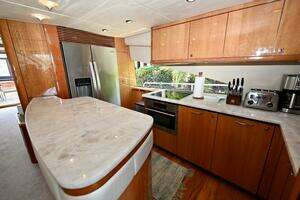 2005 Sunseeker Yacht thumbnail 15