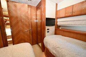 2005 Sunseeker Yacht thumbnail 33