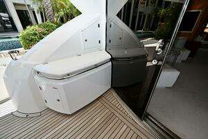 2005 Sunseeker Yacht thumbnail 9