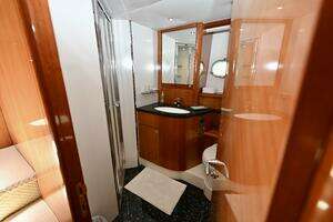 2005 Sunseeker Yacht thumbnail 34