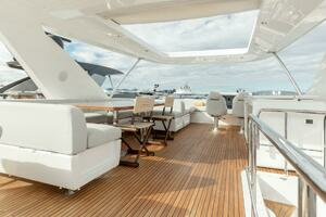 2020 Azimut 72 Flybridge thumbnail 13
