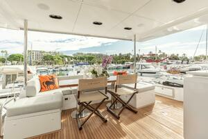 2020 Azimut 72 Flybridge thumbnail 6