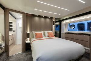2020 Azimut 72 Flybridge thumbnail 37
