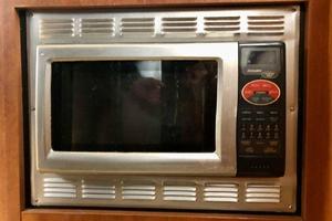 Photo 3593954 for 2000 Cruisers 4450 Express Yachts  