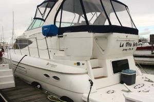 Photo 3593931 for 2000 Cruisers 4450 Express Yachts  