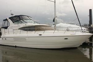 Photo 3593929 for 2000 Cruisers 4450 Express Yachts  