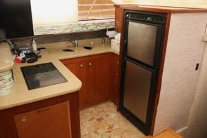 Photo 3593958 for 2000 Cruisers 4450 Express Yachts  