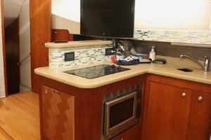 Photo 3593956 for 2000 Cruisers 4450 Express Yachts  