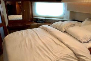 Photo 3593963 for 2000 Cruisers 4450 Express Yachts  