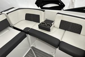 Photo 3594131 for 2020 Monterey M-65  