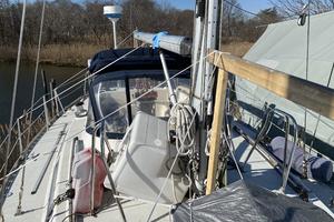 MISTRAL 42ft Moody Yacht For Sale
