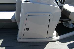25ft SunChaser Yacht For Sale