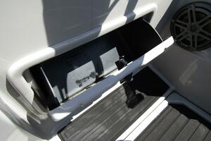 25ft SunChaser Yacht For Sale