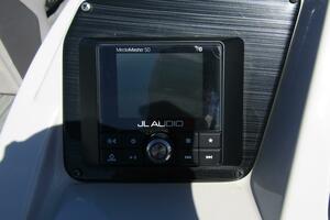 25ft SunChaser Yacht For Sale
