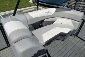 25ft SunChaser Yacht For Sale