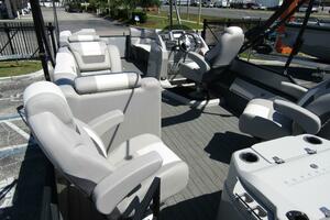 25ft SunChaser Yacht For Sale