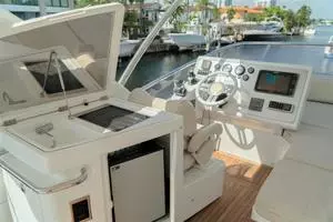 2013 Azimut FLY54 thumbnail 10