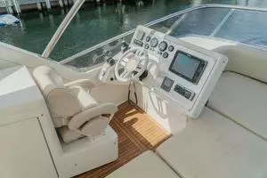 2013 Azimut FLY54 thumbnail 9