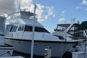 1989 Viking Motor Yacht thumbnail 2