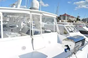 1989 Viking Motor Yacht thumbnail 29