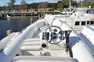 1989 Viking Motor Yacht thumbnail 39