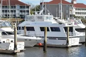 1989 Viking Motor Yacht thumbnail 5