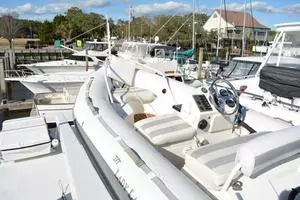 1989 Viking Motor Yacht thumbnail 38