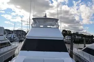 1989 Viking Motor Yacht thumbnail 17