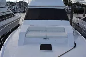 1989 Viking Motor Yacht thumbnail 16