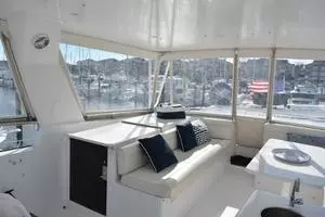1989 Viking Motor Yacht thumbnail 26