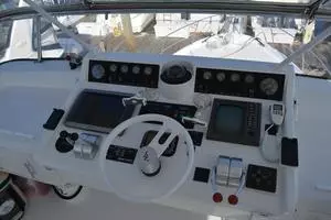 1989 Viking Motor Yacht thumbnail 24