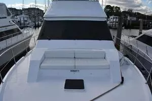 1989 Viking Motor Yacht thumbnail 15