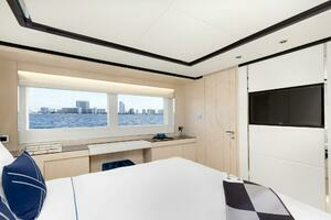 2022 Majesty Yachts 120 thumbnail 16