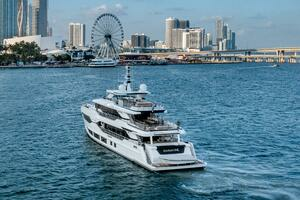 2022 Majesty Yachts 120 thumbnail 44