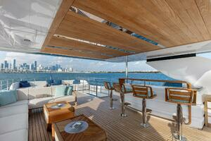 2022 Majesty Yachts 120 thumbnail 38