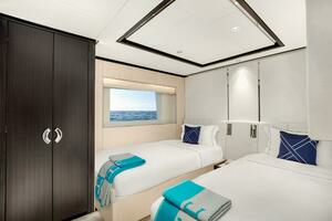 2022 Majesty Yachts 120 thumbnail 23
