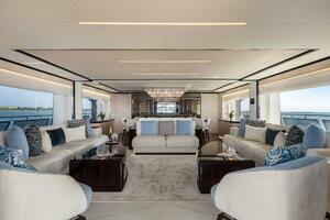 2022 Majesty Yachts 120 thumbnail 4