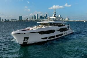 2022 Majesty Yachts 120 thumbnail 48