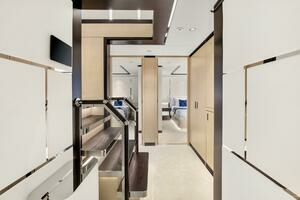 2022 Majesty Yachts 120 thumbnail 27
