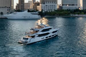 2022 Majesty Yachts 120 thumbnail 46