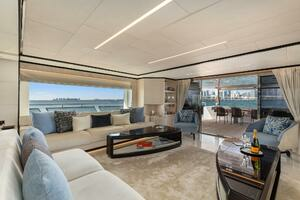 2022 Majesty Yachts 120 thumbnail 5